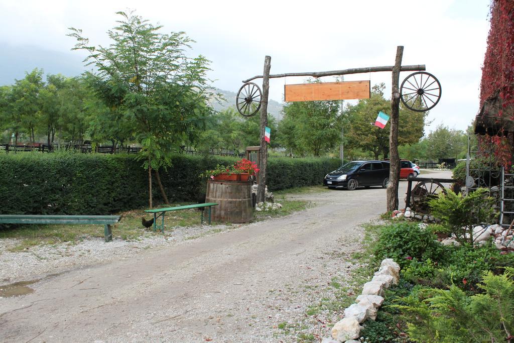 Agriturismo Al Ranch Castello dʼAviano Εξωτερικό φωτογραφία