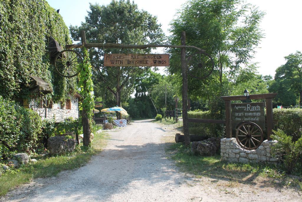 Agriturismo Al Ranch Castello dʼAviano Εξωτερικό φωτογραφία