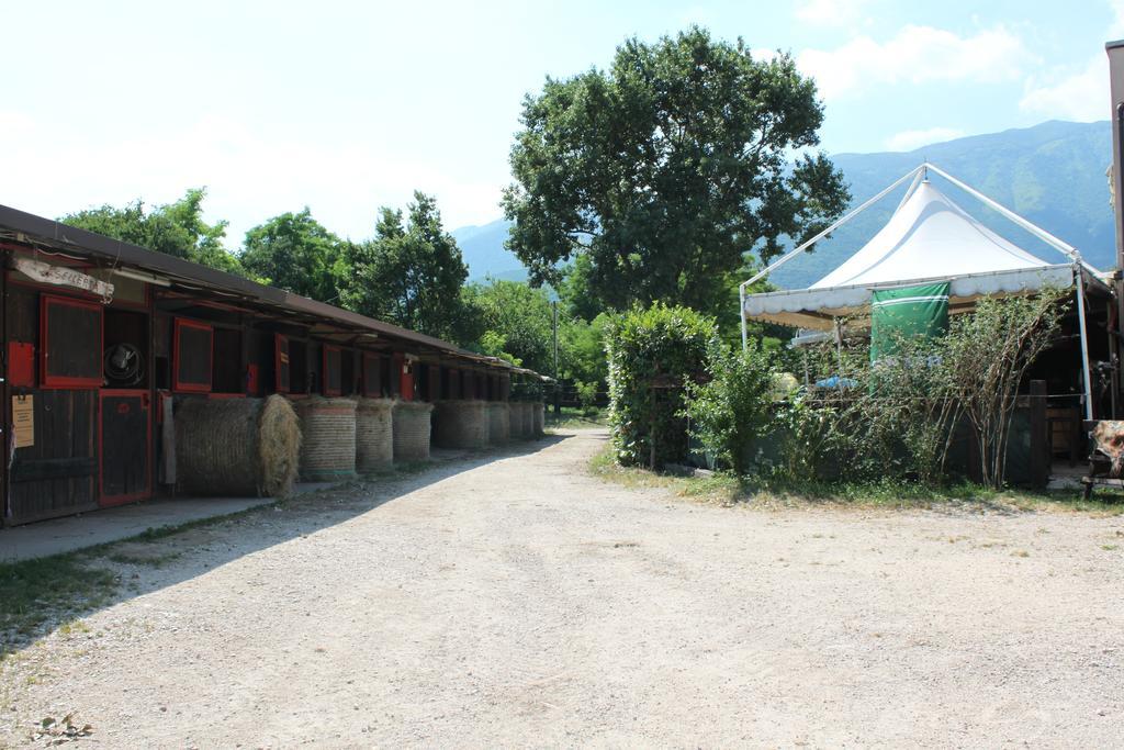 Agriturismo Al Ranch Castello dʼAviano Εξωτερικό φωτογραφία