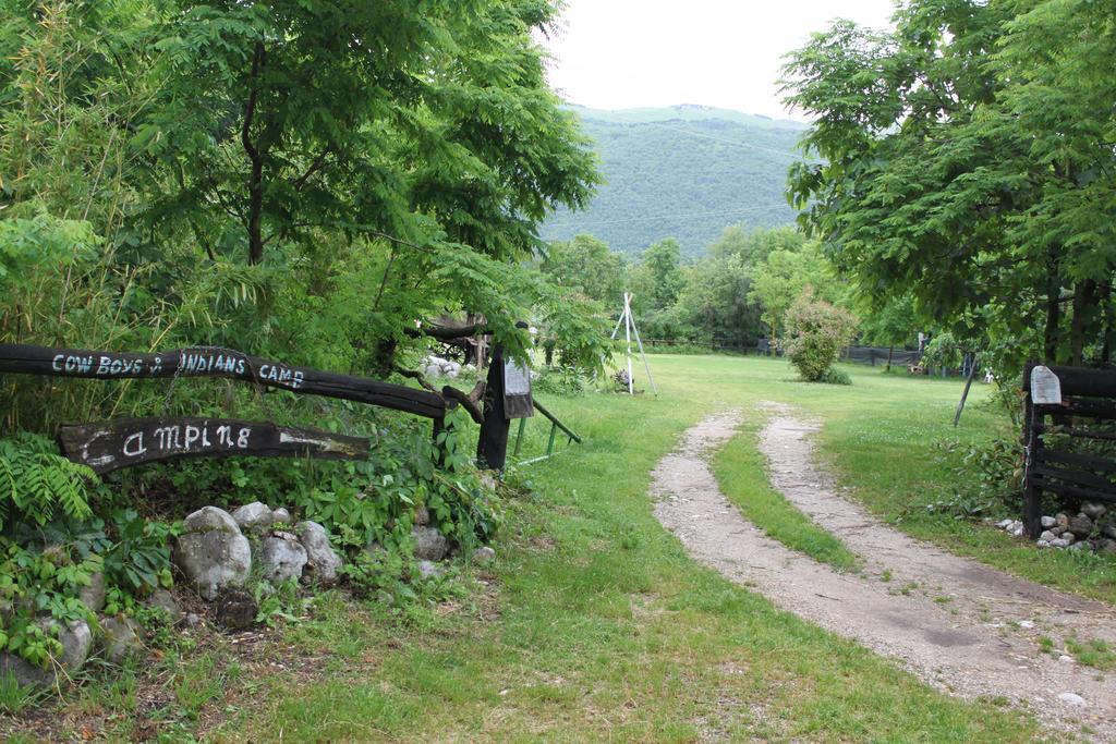 Agriturismo Al Ranch Castello dʼAviano Εξωτερικό φωτογραφία